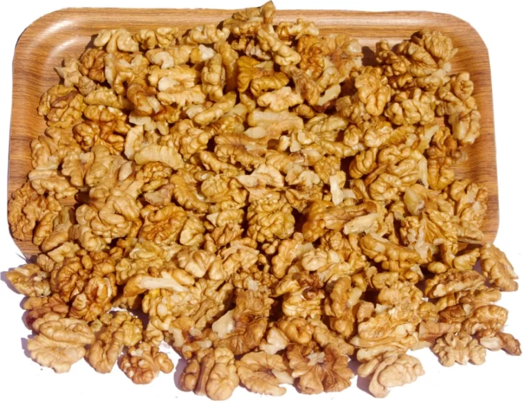 walnut kernels